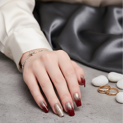 Faux Ongles Bordeaux Glam – Effet Doré Dégradé