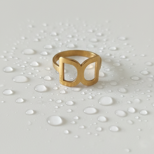 Bague Initiale Dorée – Acier Inoxydable Waterproof